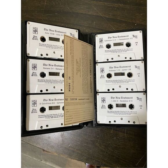 The New Testament king James 12 Cassette set - Picture 3 of 5